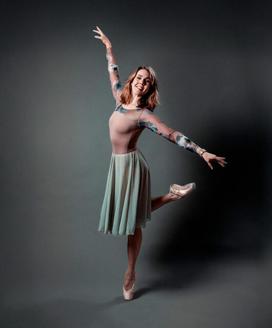 Kuvassa Laura Lehtonen, Tanssistudio Centron tanssinopettaja Turussa
